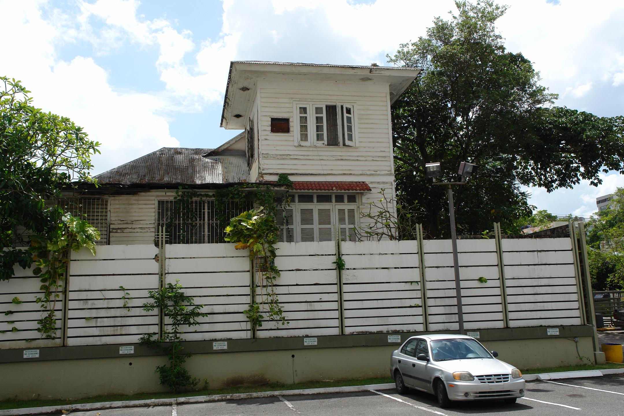 Casa en la calle McKinley 665 - San Juan (Miramar) - 2011 00001